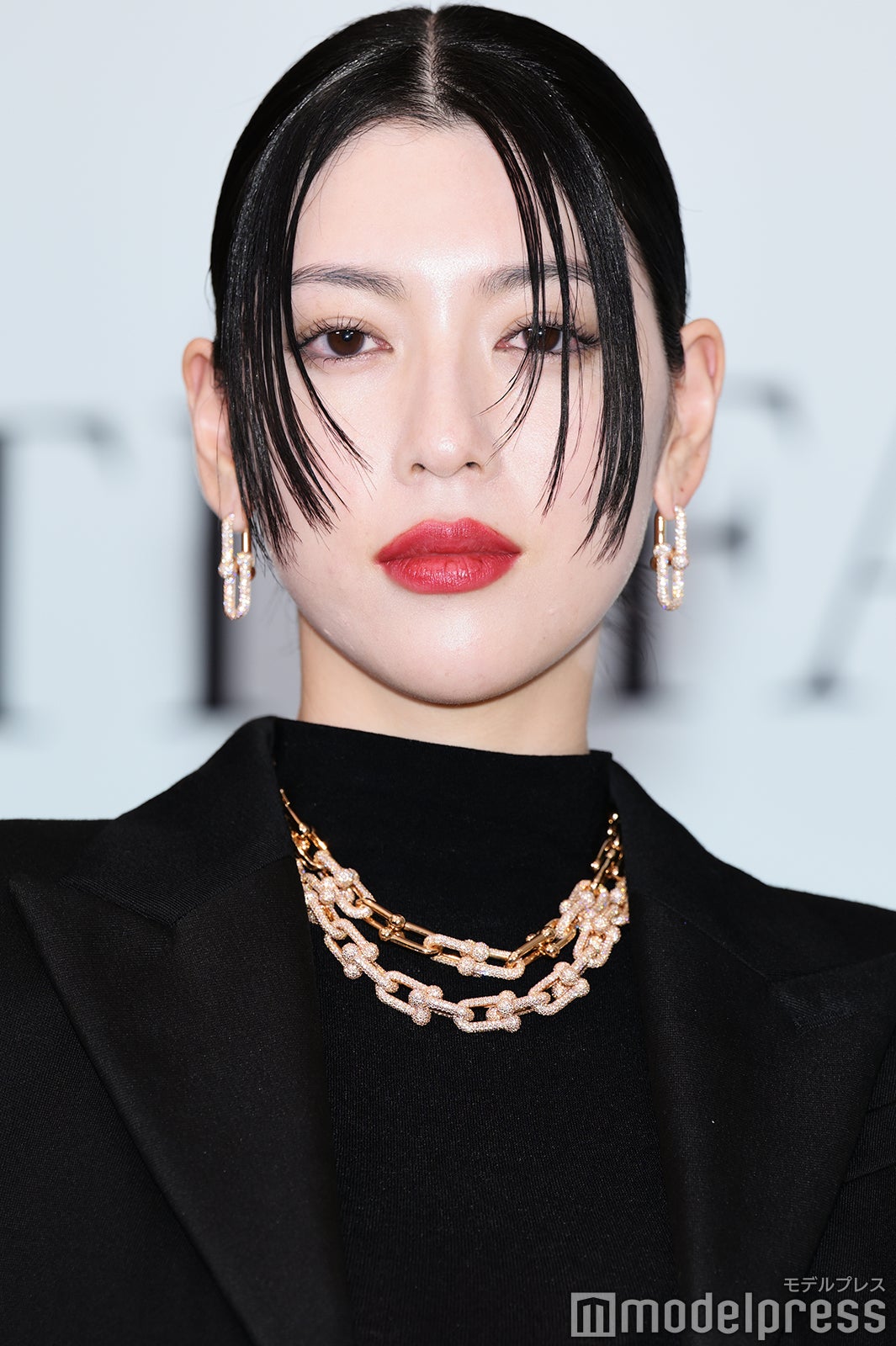 イメチェン前の三吉彩花（C）モデルプレス