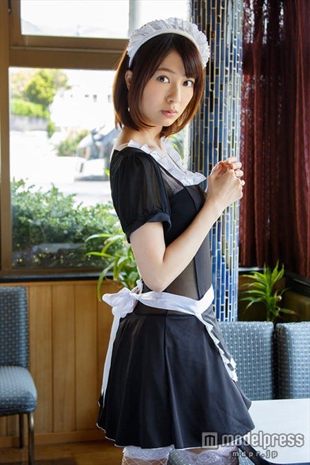 メイド姿も披露(C)若杉公徳・講談社 /BeeTV / 2015「映画 みんな!エスパーだよ!」製作委員会