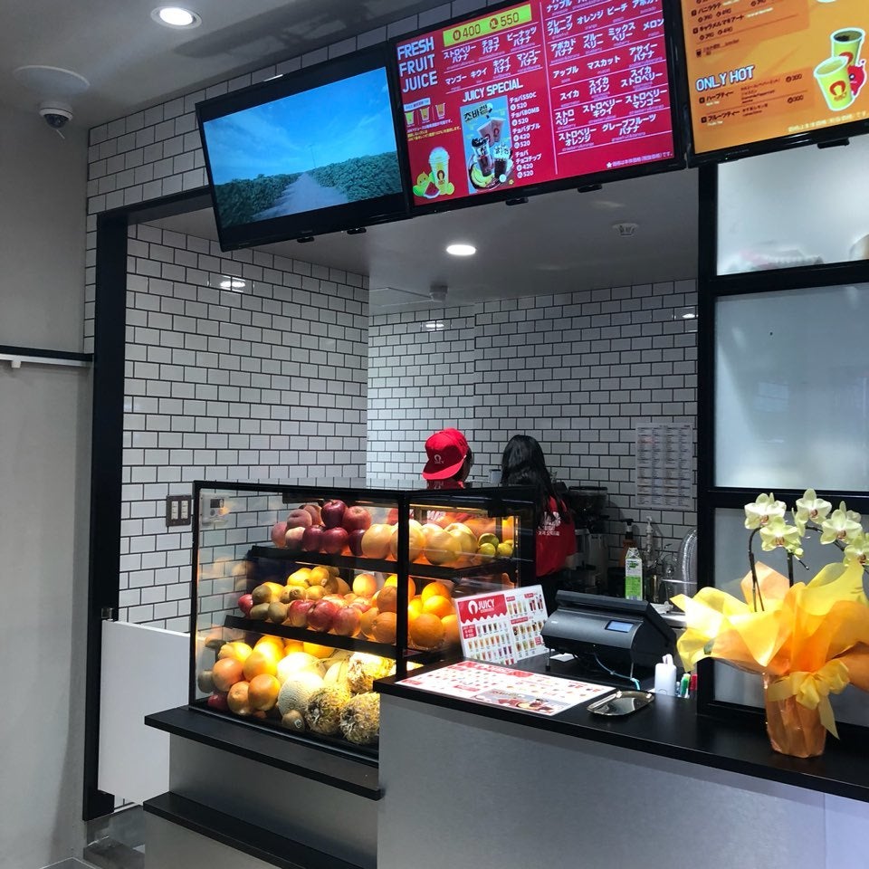 店舗内観／画像提供：YOPU