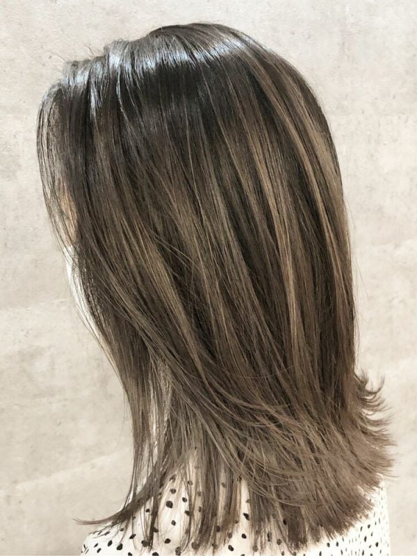 茶髪に似合うハイライトってなに色 グッと垢抜ける大人の最新ヘアカタログ モデルプレス 茶髪に似合うハイライトってなに色 グッと垢抜ける大人の最新ヘアカタログ モデルプレス