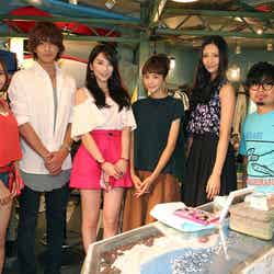 （左から）佐野ひなこ、三浦翔平、JY、桐谷美玲、菜々緒、浜野謙太