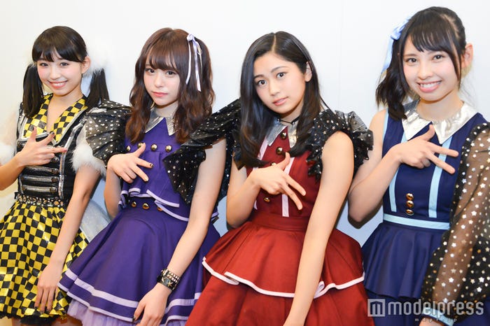 (左から)ベイビーレイズJAPAN大矢梨華子、マジカル・パンチライン佐藤麗奈、浅野杏奈 (C)モデルプレス