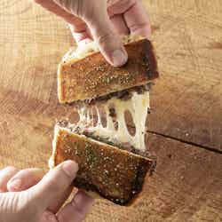 クリスピー★チーズバーガー/提供画像