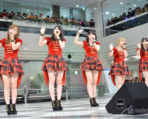 ℃-ute、ミニスカで新曲パフォーマンス 2千人が熱狂