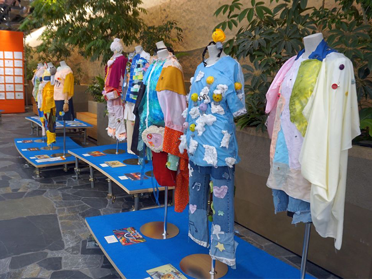 地球にやさしい服とは？ ゴールドウイン、若者のアイデア800点を展示