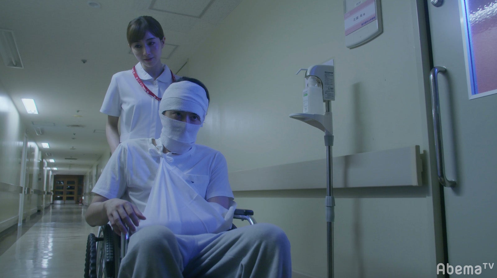 田中みな実、小池徹平 （C）AbemaTV