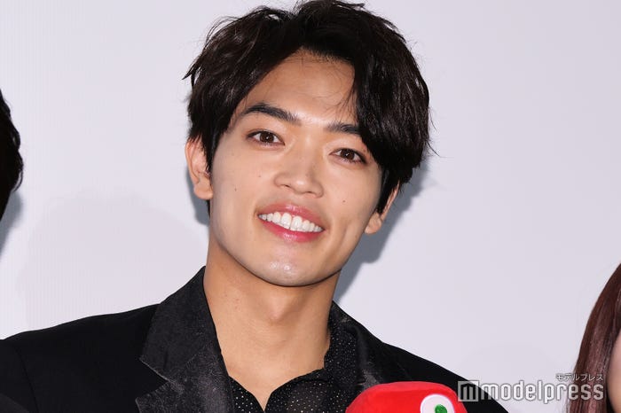 「初恋芸人」先行プレミア試写会舞台挨拶に登壇した原嘉孝(C)モデルプレス