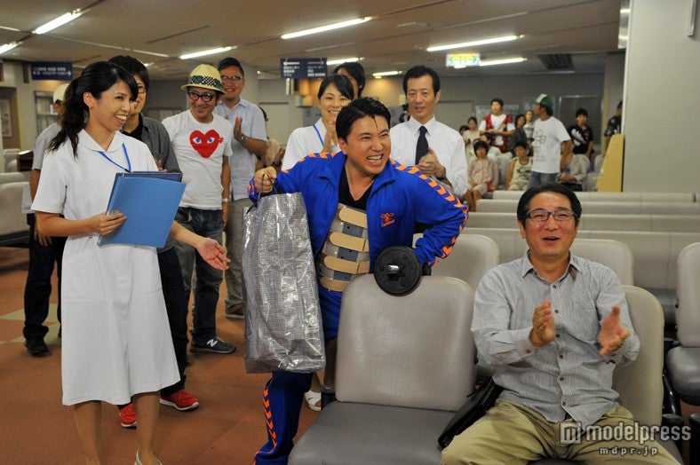 スギちゃん（中央）／画像提供：関西テレビ