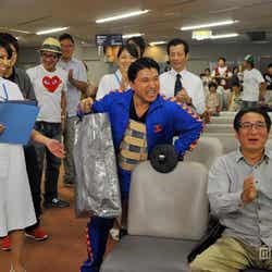 スギちゃん(中央)/画像提供:関西テレビ