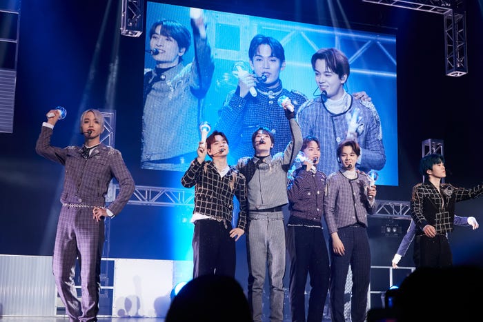 JO1/「MIDNIGHT SUN」ショーケース東京公演より(C)LAPONE ENTERTAINMENT