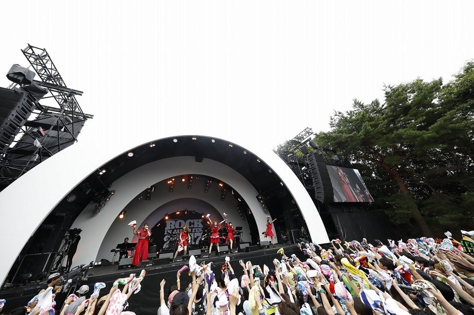 Little Glee Monster「ROCK IN JAPAN FESTIVAL 2017」より （画像提供：ソニー・ミュージックレコーズ）