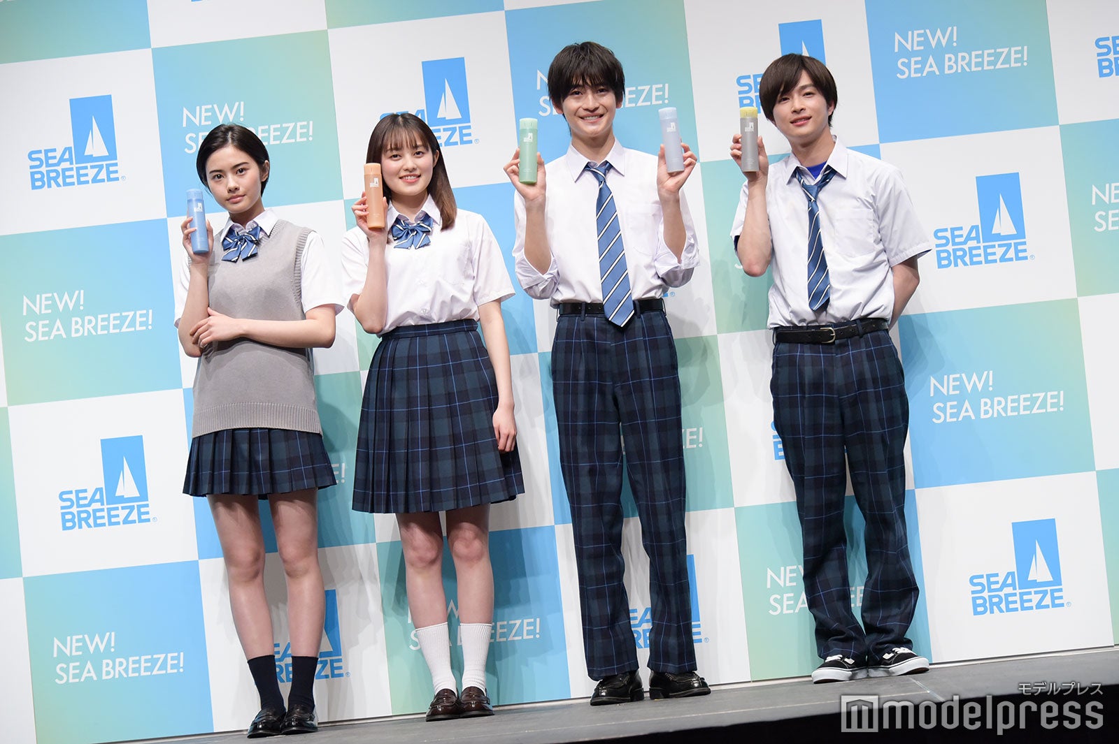 （左から）安斉星来、福山絢水、高橋文哉、曽田陵介（C）モデルプレス