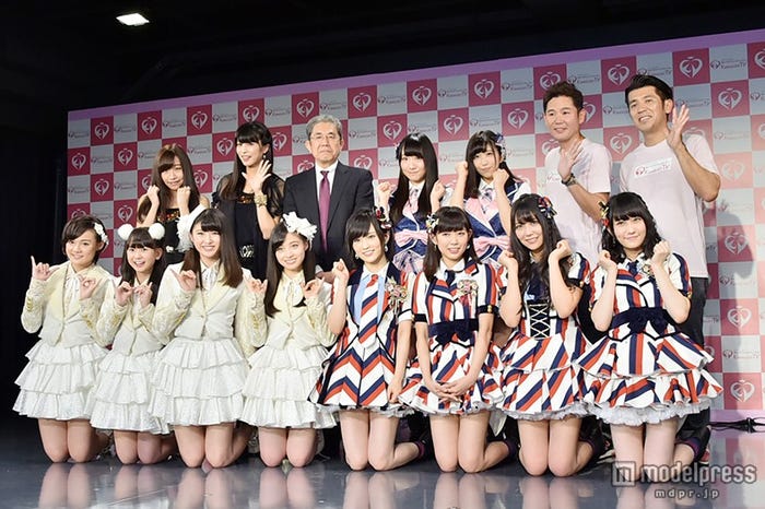 沖縄に山本彩、渡辺美優紀らNMB48、“天使すぎる”と話題の橋本環奈らRev.from DVLが集結/アイドル専門チャンネル『Kawaiian TV』開局記者会見の模様