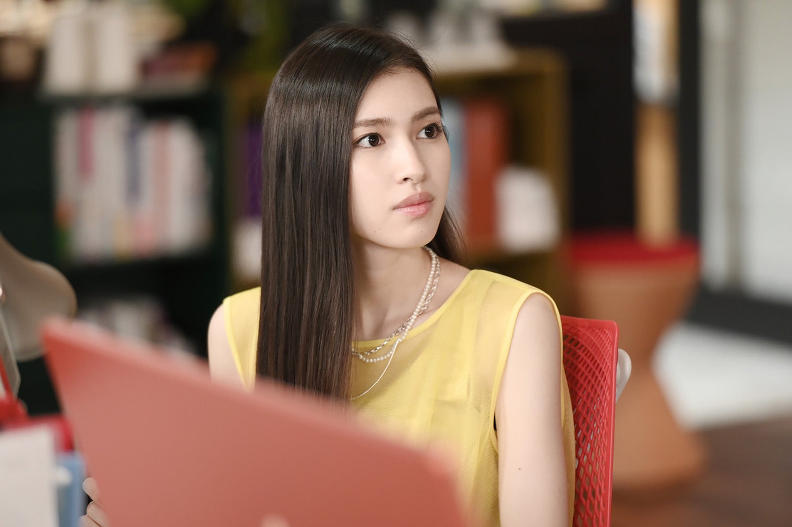 長見玲亜／「婚姻届に判を捺しただけですが」より（C）TBS