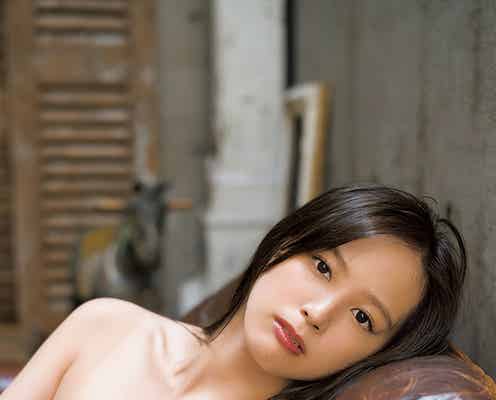 驚異の顔面偏差値・立野沙紀、美バスト披露 “大人エモい”デコだしヘアスタイルも