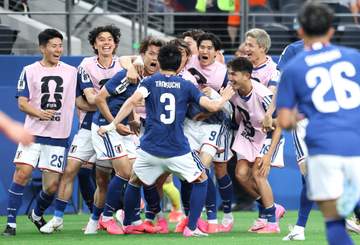 「目が眩むほど美しい」海外も衝撃！日本初戦観客席に元ミスワールド日本代表美女 白短パン＆代表ユニの清潔感が世界クラス