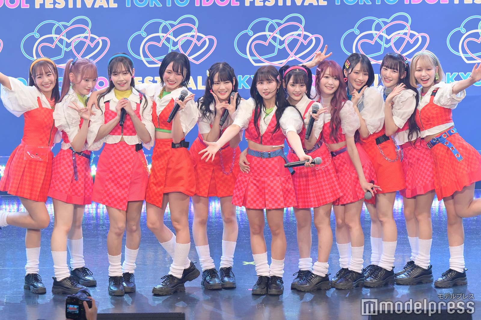 =LOVE （C）モデルプレス