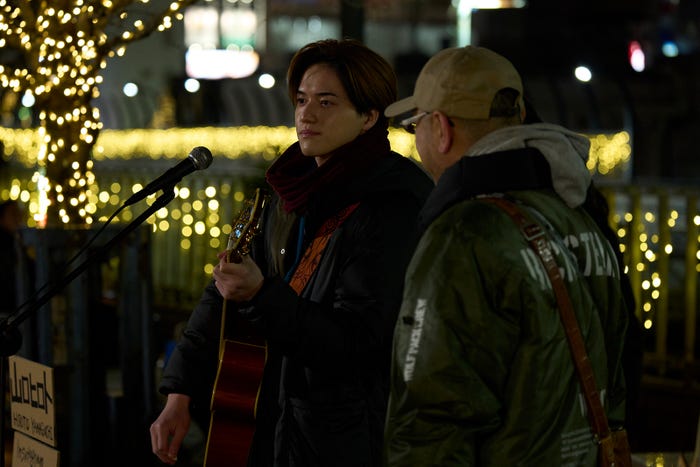 岩崎大昇(C)大谷アキラ・夏原武・水野光博/小学館(C)2026 映画『正直不動産』製作委員