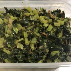 ご飯のおともにぴったり♡混ぜおにぎりにも◎大根の葉のふりかけ