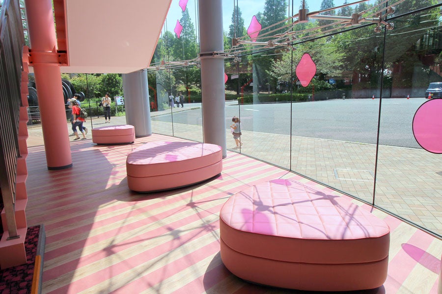 東京ストロベリーパーク ベンチ