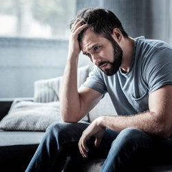男性が別れた時に後悔する女性の特徴4つ あいつのことが忘れられない モデルプレス