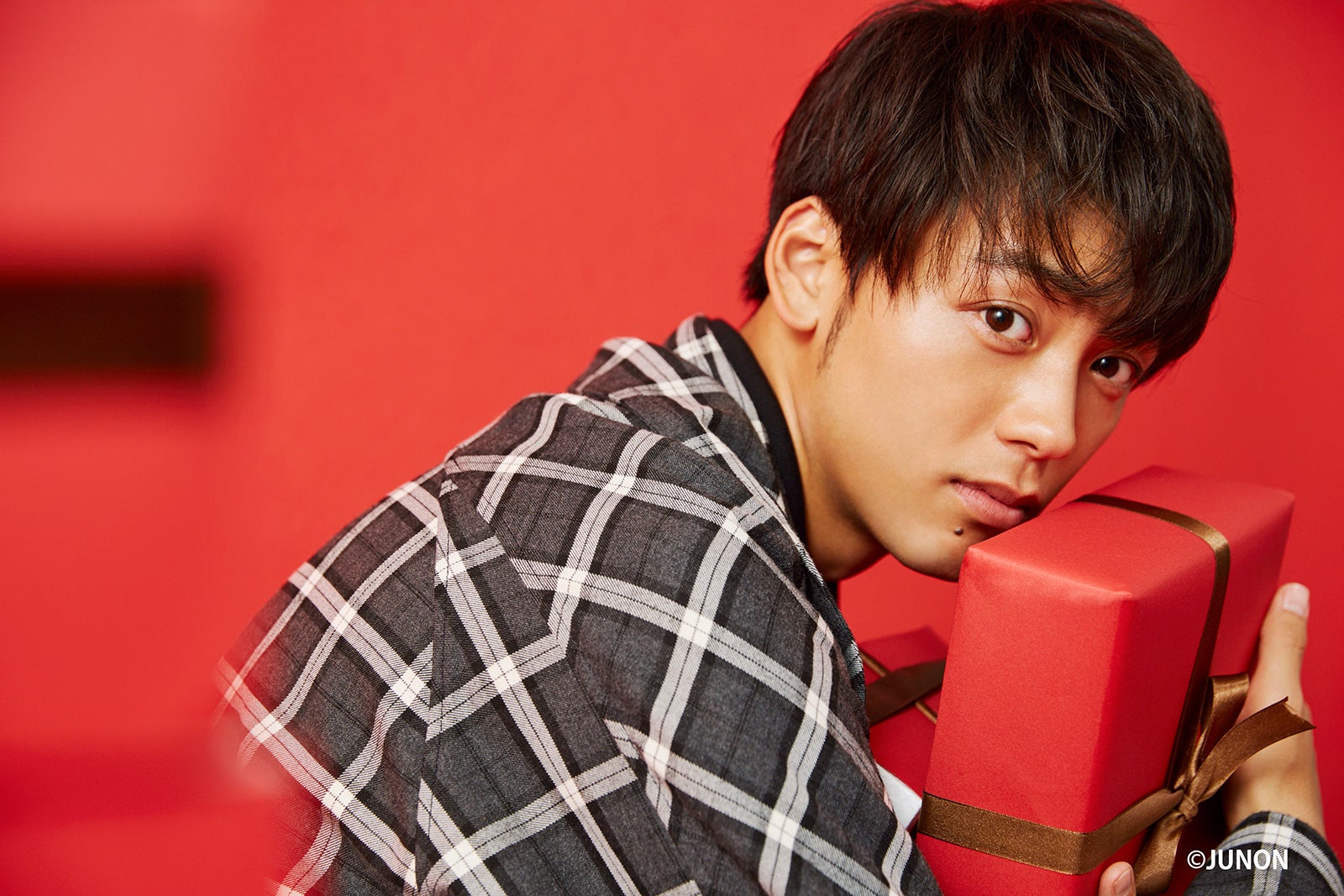 竹内涼真／「JUNON」3月号より（画像提供：主婦と生活社）