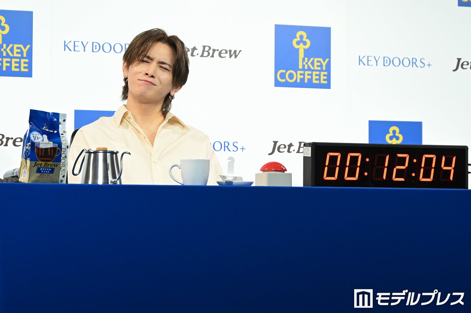 10秒チャレンジのはずが12秒台になってしまい落ち込む山田涼介（C）モデルプレス