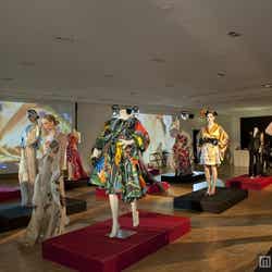 「YUMI KATSURA PARIS 2012 コレクション“YUZEN TODAY”」