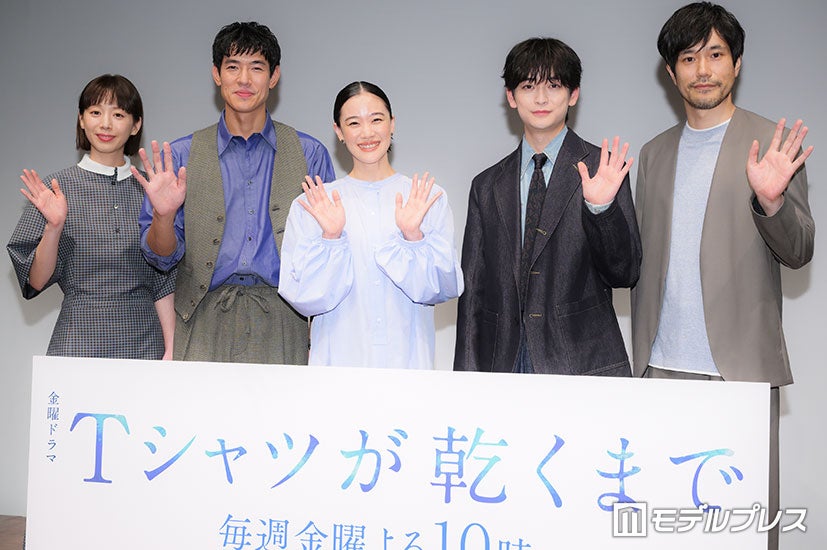 （左から）夏帆、中島歩、蒼井優、高橋文哉、松山ケンイチ（C）モデルプレス