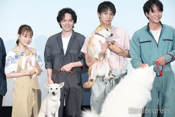 (左から)大原櫻子、林遣都、中川大志、浅香航大 (C)モデルプレス