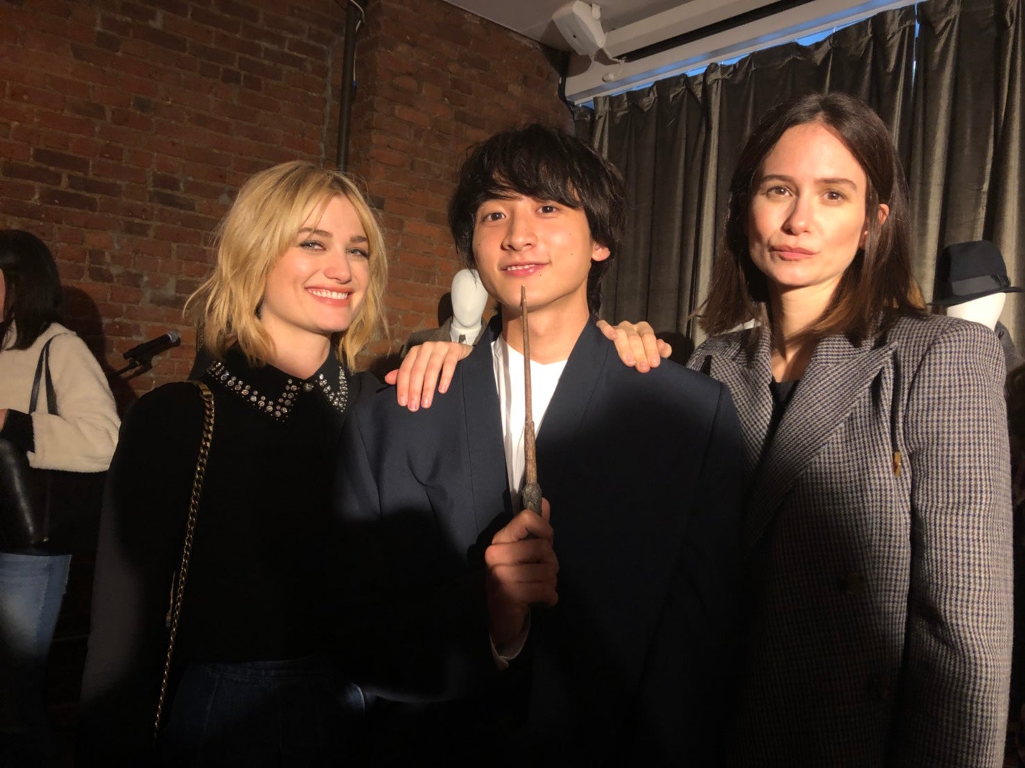 （中央）小関裕太（C）2018 Warner Bros. Ent.  All Rights Reserved. Harry Potter and Fantastic Beasts Publishing Rights （C）J.K.R.