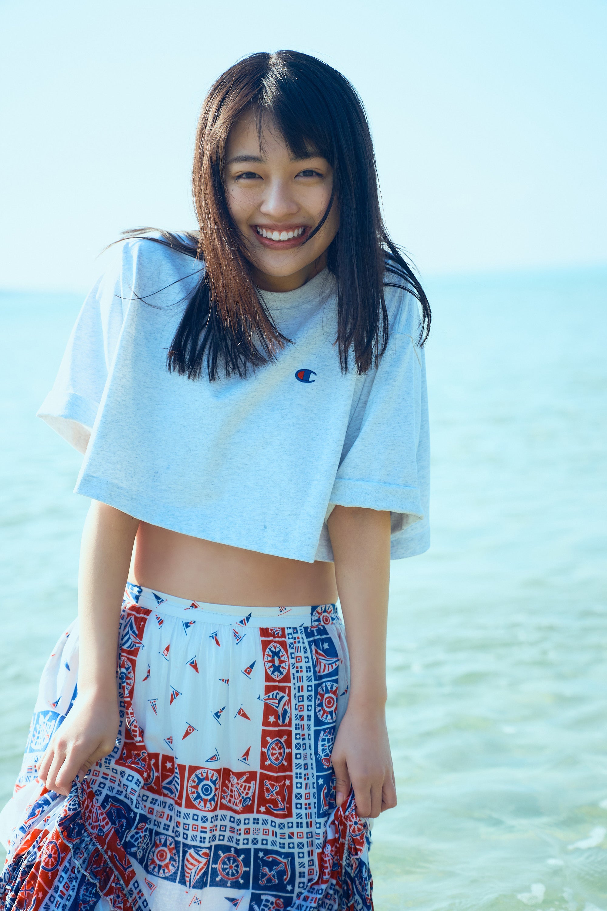 上坂樹里、10代最後に1st写真集決定 透明感溢れる先行カット解禁【コメント】