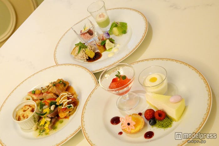 色々な料理を味わう