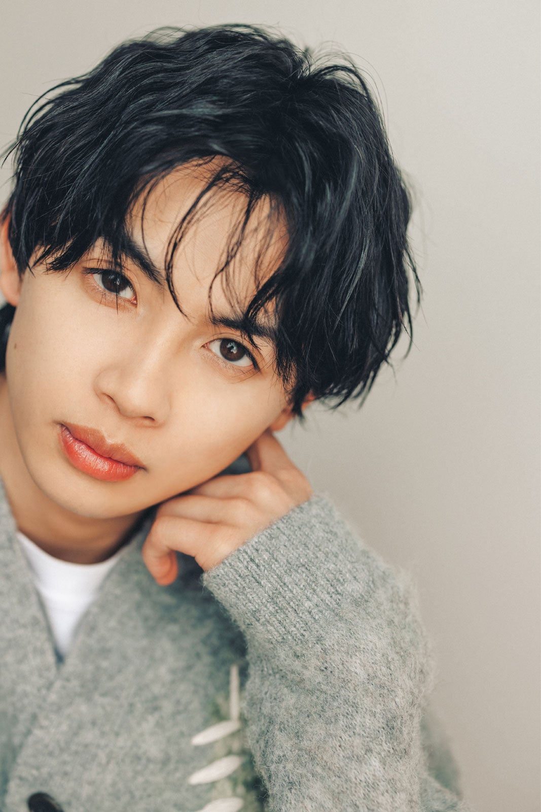 ONE N' ONLY ワンエン 草川直弥 NAOYA スクラッチ 2Lフォト 草川直弥、儚さ・ふわ甘な色気…収録カット2種解禁 ワンエン