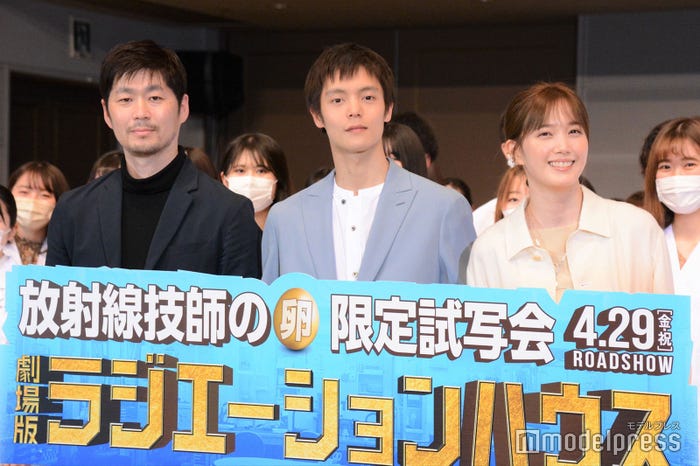 (左から)五月女康作氏、窪田正孝、本田翼(C)モデルプレス