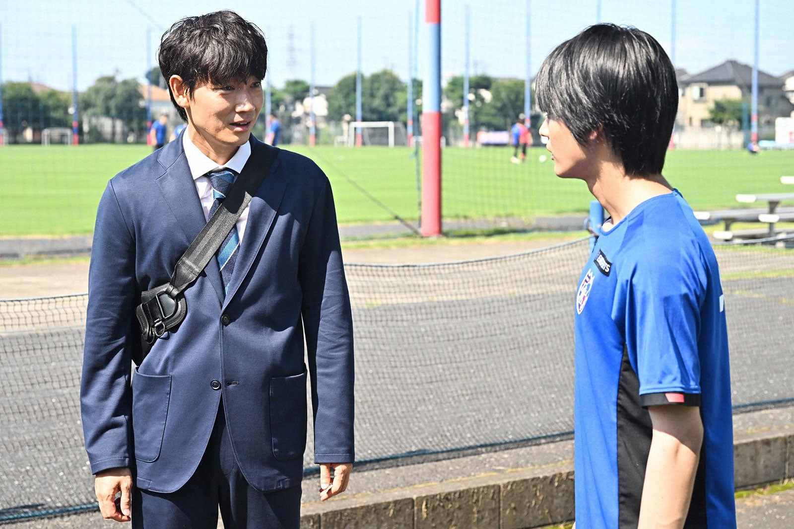 綾野剛、神尾楓珠／「オールドルーキー」第5話より（C）TBS