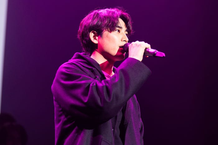 お題「仕事で疲れ切って帰ってきた恋人に一言胸キュン」に挑戦する樫尾篤紀(提供写真)