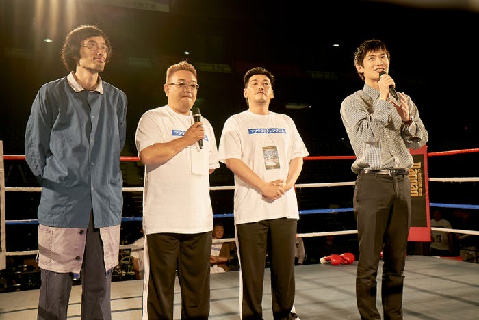 今泉力哉監督、サンドウィッチマン、三浦春馬(C)2018 映画「アイネクライネナハトムジーク」製作委員会