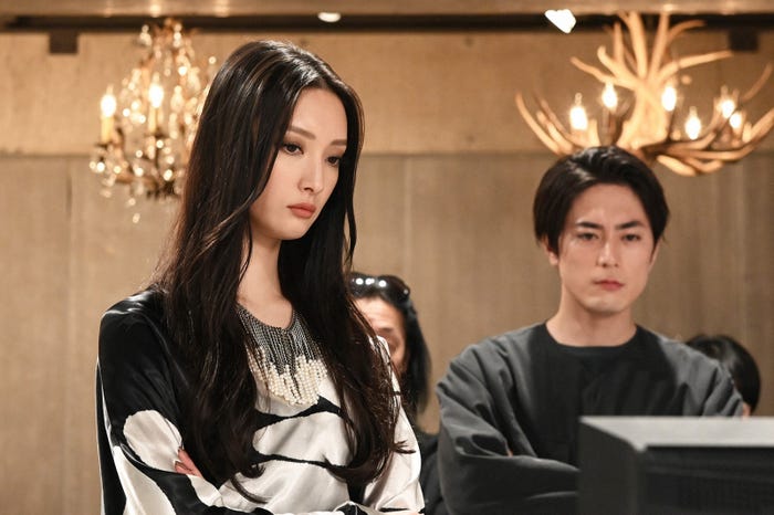 菜々緒、間宮祥太朗「オー!マイ・ボス!恋は別冊で」第8話より(C)TBS