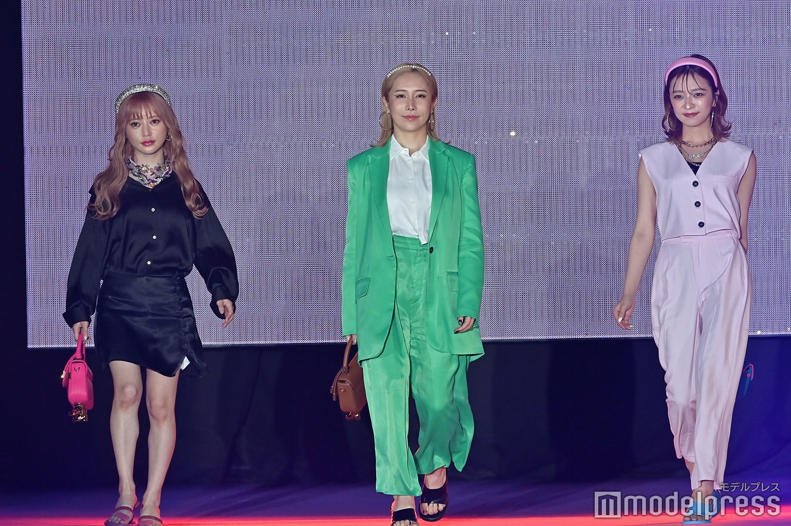 （C）モデルプレス