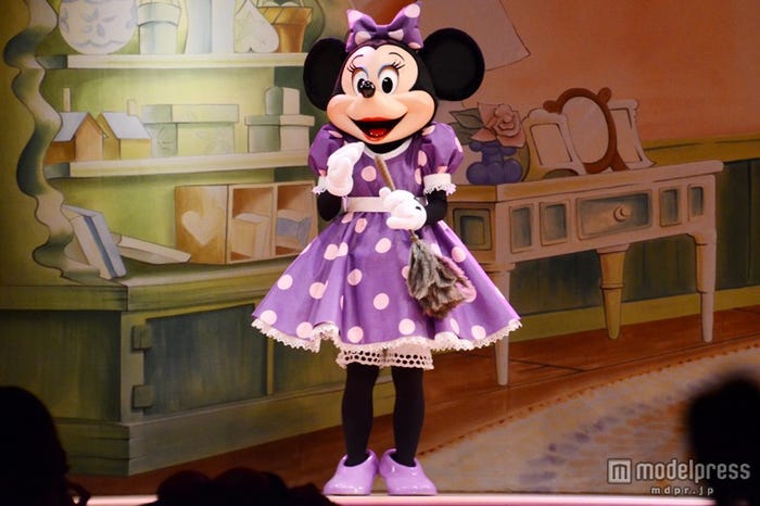 2人が帰ってくるのを待ちわびているミニー