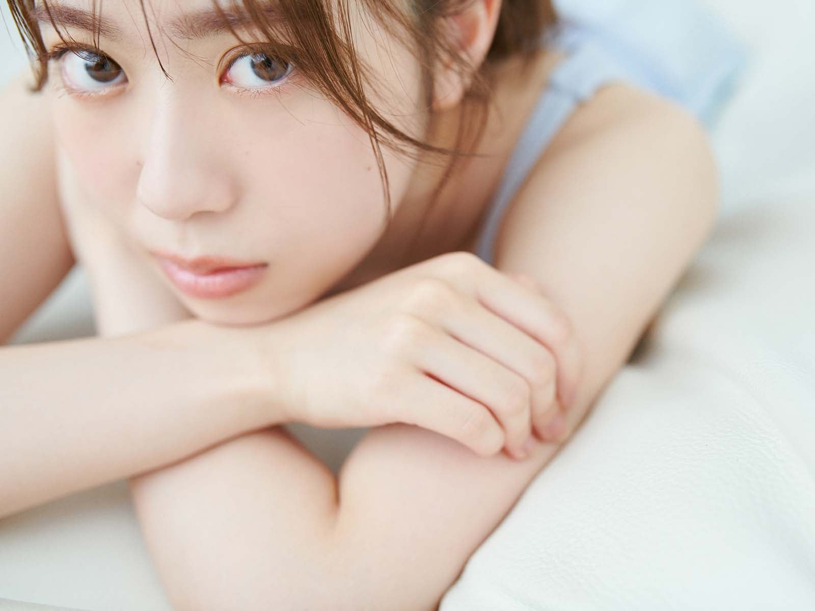 「下剋上球児」で話題・伊達さゆり、ヘルシーボディ輝くキャミ姿 創刊雑誌重版決定で未収録カット公開