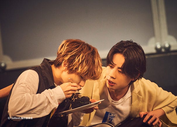 舞台「Solliev0」場面カットより(C)「Solliev0」製作委員会