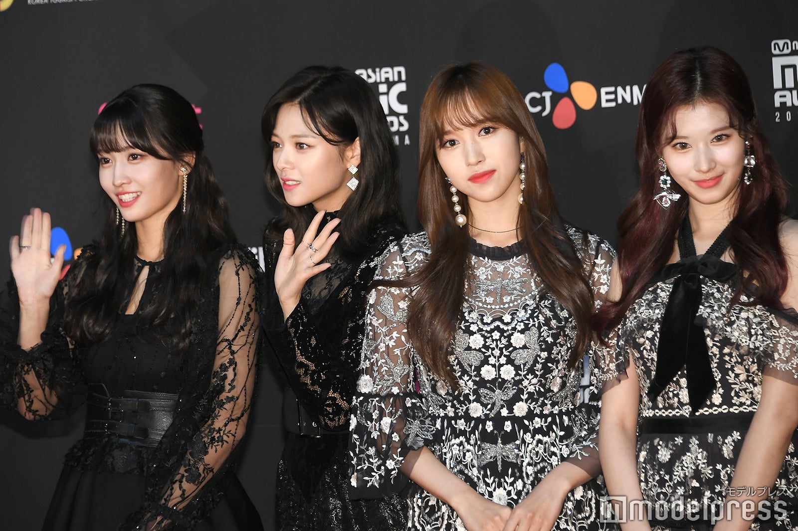 TWICE （C）モデルプレス