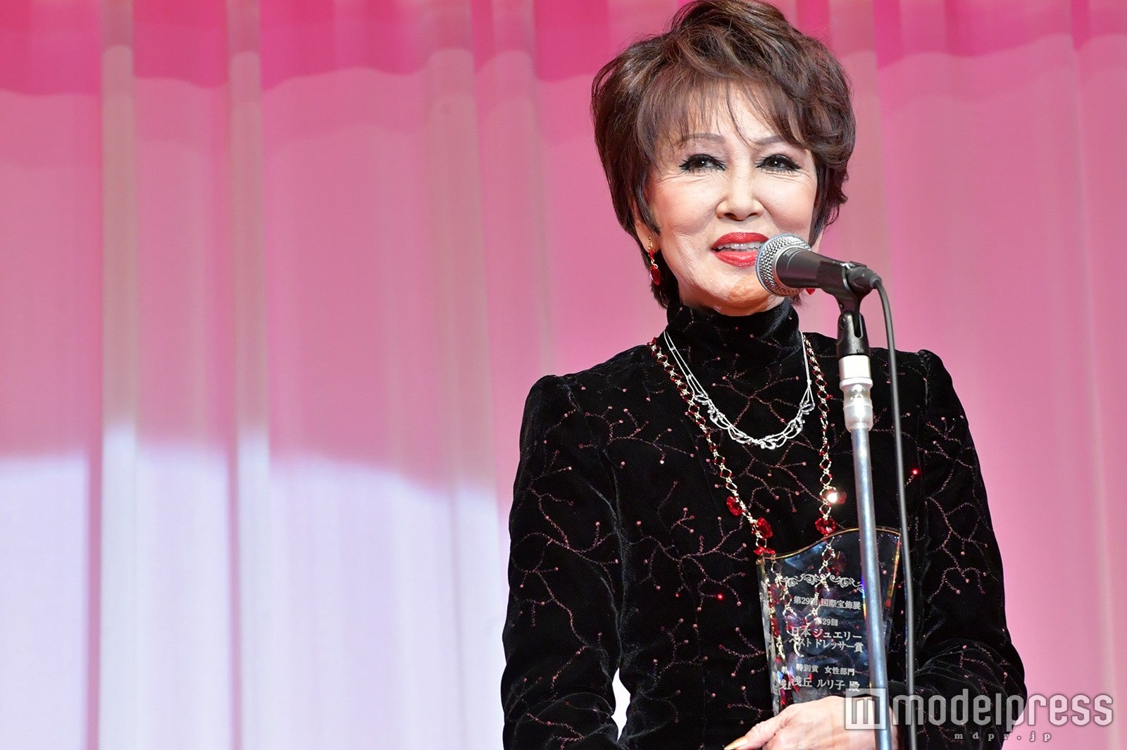 浅丘ルリ子（C）モデルプレス