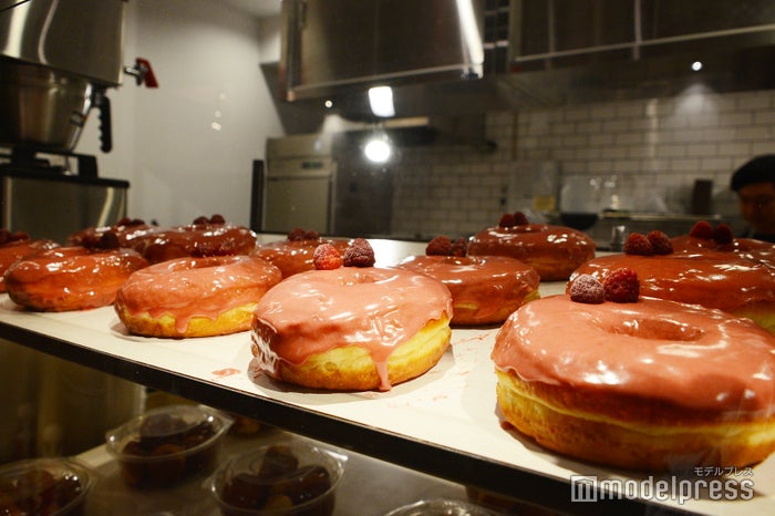 横浜駅東口POST STREET（C）ビューティーガール