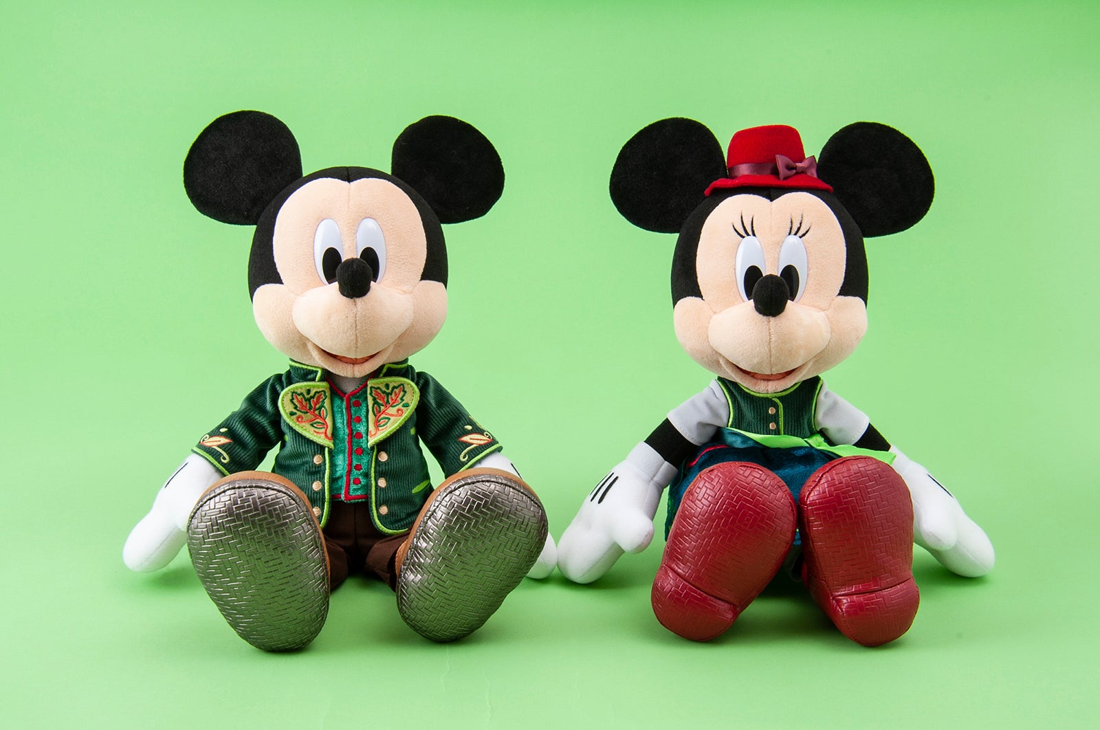 ぬいぐるみ 各5100円 （C）Disney