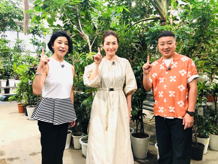 高嶋ちさ子、亜希、松尾駿(C)日本テレビ