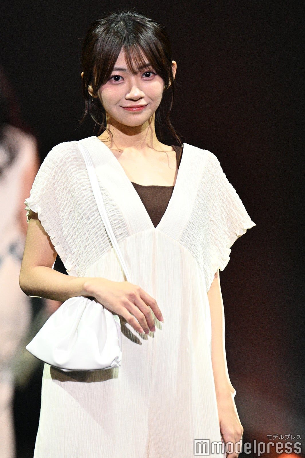 CUTIE STREET板倉可奈、涼しげオールインワンで大人な雰囲気