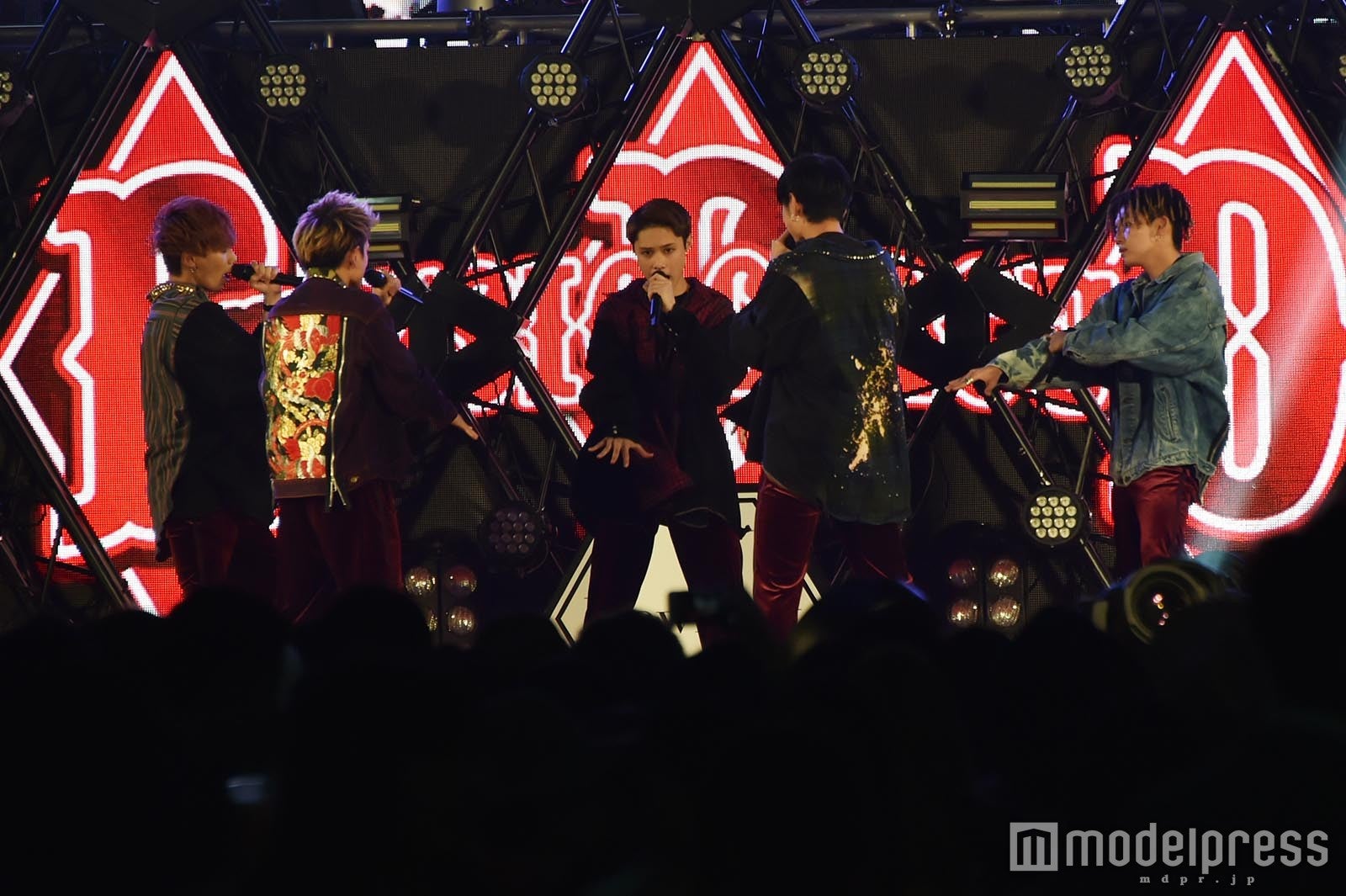 FlowBack （C）モデルプレス